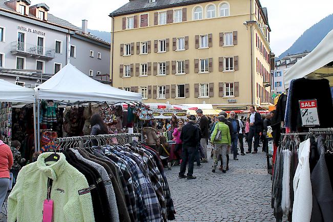 St. Gallus Markt im Städtchen Brig.