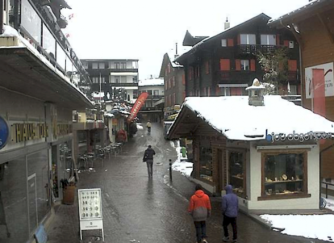 Webcamaufnahme vom 15. Oktober 2015: Einkaufstrasse von Saas-Fee