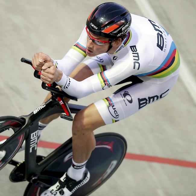 Stefan Küng im Trikot des Weltmeisters in der Einzelverfolgung.