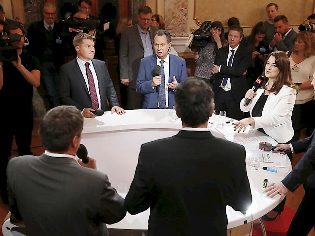 SVP-Präsident Toni Brunner und FDP-Chef Philipp Müller verteidigen in der Elefantenrunde ihre Forderung nach einem zweiten SVP-Bundesrat.