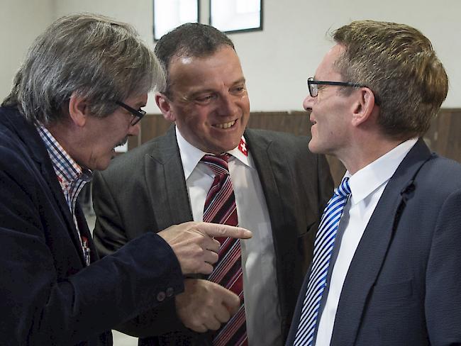 CVP-Ständerat Pirmin Bischof (rechts) ist gewählt, Roberto Zanetti (SP, links) tritt als Bisheriger noch einmal an, aller Voraussicht nach gegen Walter Wobmann (SVP, Mitte).