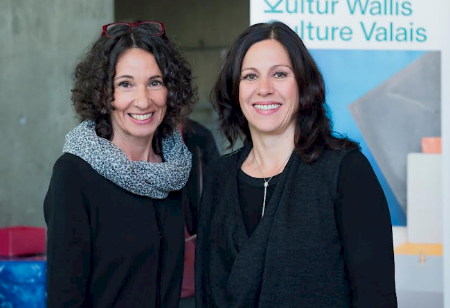 Nathalie Benelli, Verantwortliche Kulturpromotion bei Kultur Wallis, und Marcelline Kuonen, Bereichsleiterin Tourismus bei Valais Wallis Promotion sind sich einig: Kultur ist eine Trumpfkarte für das Wallis.