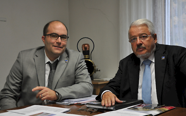 Albert Bass (rechts, mit CEO Valentin König) gibt sein Mandat als VR-Präsident der Aletsch Riederalp Bahnen AG ab.