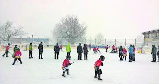 Das Eisfeld des EHC Raron kann &uuml;bers Wochenende nicht genutzt werden. (Archiv)