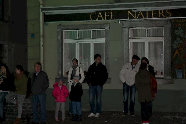 Impressionen von der Plakettentaufe, welche die Drachentöter in Anwesenheit der anderen beiden Zünfte auf dem Natischer Märtplatz durchführten.