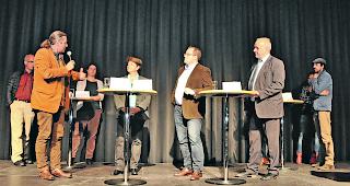 Podiumsgespr&auml;ch. Oskar Freysinger, Viola Amherd, Podiumsleiter Christian Rieder und Alex Schwestermann (von links). 