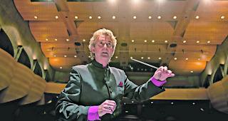 Maestro. Starkomponist Johan de Meij dirigiert die Urauff&uuml;hrung seines f&uuml;r die Musikgesellschaft &laquo;Vispe&raquo; komponierten Werks &laquo;Fellini&raquo; selbst. 