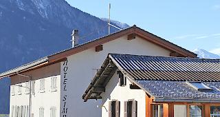 Noch steht erst das Bauprofil. Sp&auml;ter wird hier auf dem Dach des &laquo;Simplon&raquo; die Antenne zu stehen kommen.