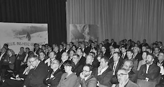 Publikum. Ein Teil der 150 Teilnehmer im Zeughaus Kultur: Sie verfolgten die Referate am Forum Hauptstadtregion Schweiz gespannt. 