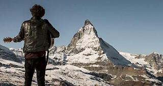 Der Nachwuchsk&uuml;nstler Faber ist das Gesicht der neuen Zermatt-Unplugged-Kampagne.