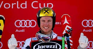 Marcel Hirscher - hier nach seinem Sieg in Beaver Creek - liegt auch in Val d'Is&egrave;re wieder voraus