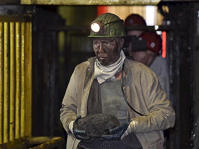 Auch die Kohlemine im deutschen Marl stellte am Freitag ihren Betrieb ein. In Deutschland gibt es damit nur noch zwei Kohleminen. In Grossbritannien ist die Kohle-Ära mit der Schliessung der Mine in Kellingley ganz zu Ende.