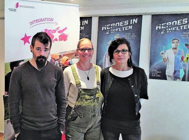 Engagiert. Die Integrationsdelegierten der Regionalen Integrationsstelle Oberwallis (RIO): Claudio Grichting, Eva Jenni, Daniela Zenklusen Jossen (von links).