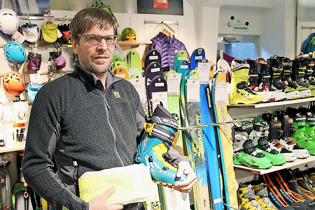 Urs Summermatter ist Geschäftsführer vom Zerzuben Schuh- und Sportgeschäft in Visp.