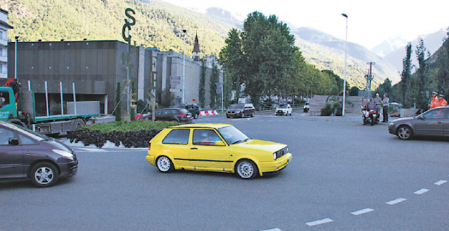 21. September: Flüssiger Verkehr in Visp am Tag 1 der Sperrung des Vispertal-Tunnel. Das befürchtete Verkehrschaos blieb dank neuer Verkehrsführung in Visp aus. 