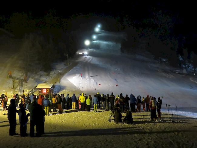 Der Nachtslalom in Grächen muss auf den kommenden Donnerstag verschoben werden (Archivbild). 