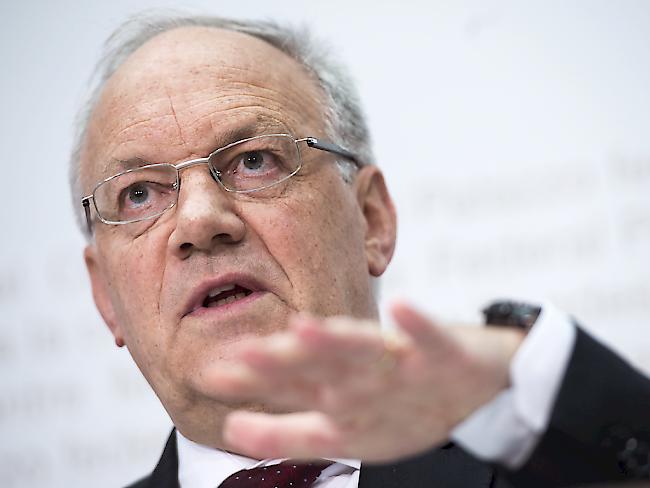 Bundespräsident Johann Schneider-Ammann: «Die Schweiz ist tief betroffen über den Tod der Mitbürger und weiterer Opfer. Unser Beileid den Familien.»