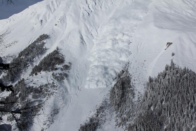 Lawinen-Grossversuch des SLF im Wallis