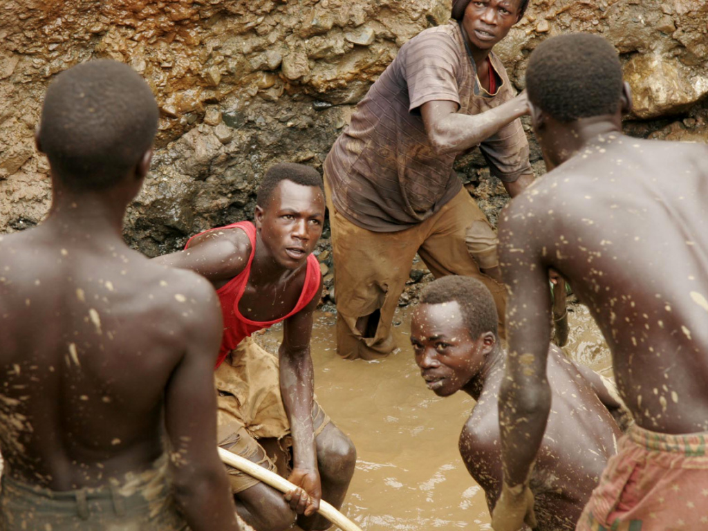 Kinderarbeit fürs Smartphone: Bericht zu Kobaltminen im Kongo