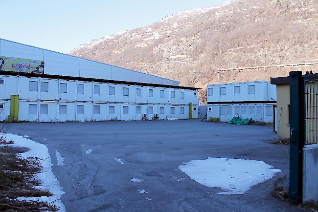Das vorübergehende Durchgangszentrum in einer ehemaligen Arbeiterunterkunft, die aus Containern besteht, bietet Platz für bis zu 90 Personen.
