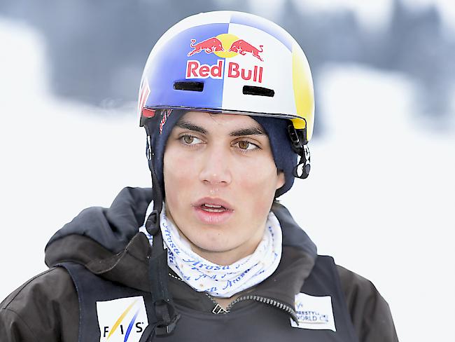 Muss seine Saison wegen einem Kreuzbandriss vorzeitig beenden: Ski-Freestyler Elias Ambühl