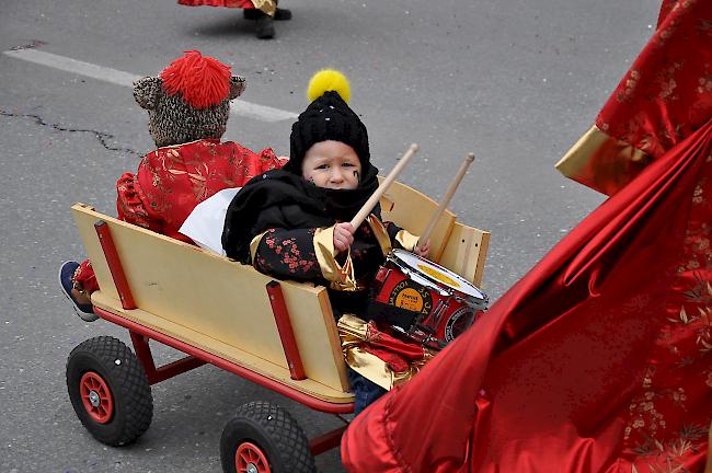 Impressionen des Kinderumzugs in Glis.