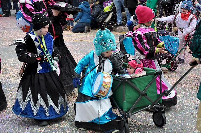 Impressionen des Kinderumzugs in Glis.