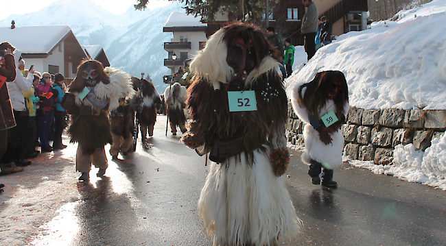 Fasnachtsumzug in Wiler im Lötschental vom Samstag.