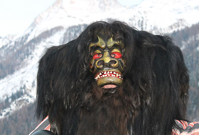 Fasnachtsumzug in Wiler im Lötschental vom Samstag.