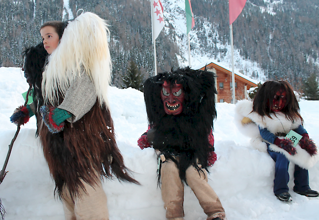 Fasnachtsumzug in Wiler im Lötschental vom Samstag.