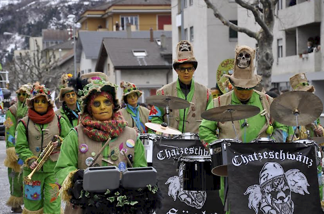 Die Chatzschwänze aus Thun.