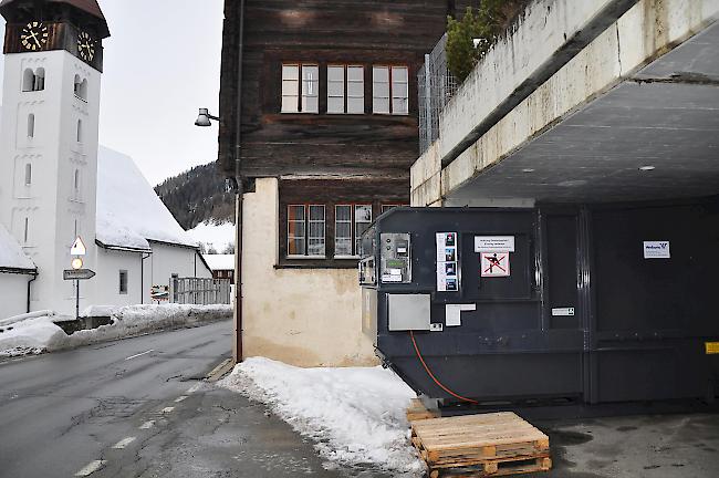 Der Presscontainer steht beim alten Feuerwehrlokal.