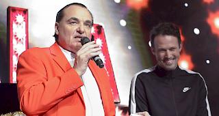 Vers&ouml;hnung. CC w&uuml;rdigt den ehemaligen Basel-St&uuml;rmer und dessen Karriere. Die 7500 Besucher begr&uuml;ssten Streller mit einem warmen, tosenden Applaus.