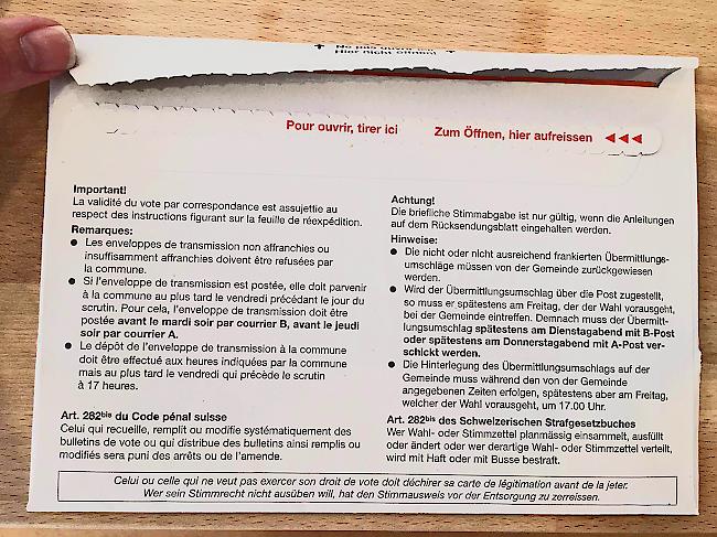 Bereits geöffnet. So landeten die Abstimmungskuverts in mehreren Postbriefkästen.