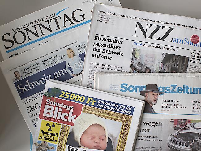 Eine Auswahl der Schweizer Sonntagszeitungen (Archivbild)