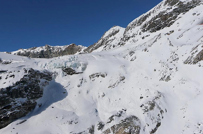 Sechs Personen gerieten am Sonntagmorgen auf dem Hohlaubgletscher in eine Lawine.