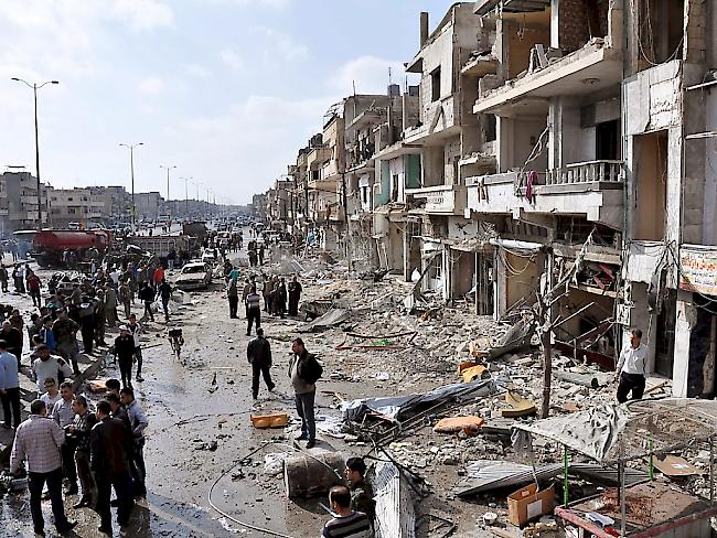 Die syrischen Städte ähneln einander auf tragische Weise immer mehr- als Trümmerlandschaften. Im Bild: Homs nach dem jüngsten Doppelanschlag.