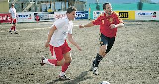 Die Bergdorf-Nati in Gspon (Foto). Das n&auml;chste Testspiel findet auf 3500 Metern statt.