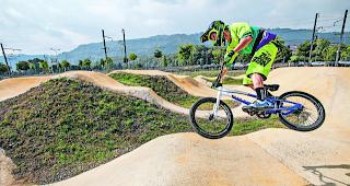 Hattrick. Mit dem geplanten Pumptrack (Bild: Anlage in Z&uuml;rich) will Zermatt sein Bike-Angebot erweitern und gleichzeitig etwas f&uuml;r die Jugend und die Integration von Ausl&auml;ndern tun. 