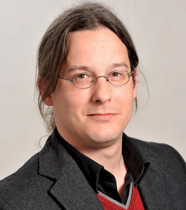 Emmanuel Amoos wird neuer Fraktionspräsident der Linksallianz im Grossrat.