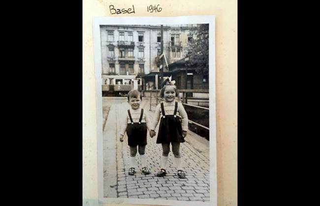 «Zusammen mit meinem Bruder Alban. Ich bin drei-, Alban zweijährig.»