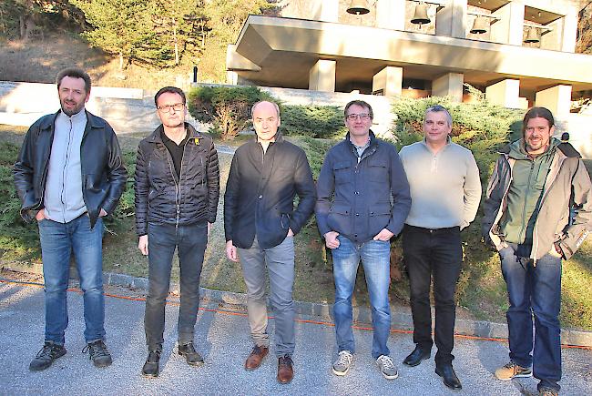 Die Verbandsspitze des Oberwalliser Schreiner- und Zimmermeisterverbandes (v. links): Reinhard Perren (Marketing), Reinhard Schwery (Vizepräsident), Armand Pfammatter (Verbandssekretär), Jörg Imboden (Präsident), Eugen Lehner (Veranstaltungen) und Fabian Nussbaumer (Weiterbildung).