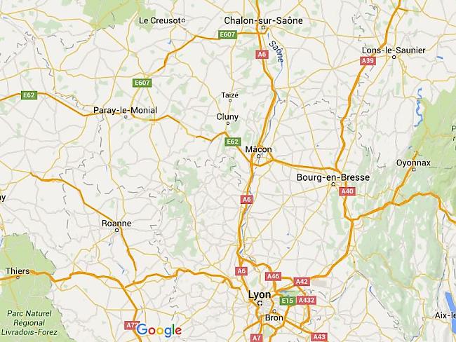 Der Verkehrsunfall ereignete sich nahe der Ortschaft Moulins (links oben), auf der nahe der Autobahn E62 verlaufenden Nationalstrasse N79