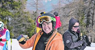 Prost! &laquo;Jetzt kann ich mir ohne schlechtes Gewissen ein Gl&auml;schen Heida erlauben&raquo;, so Fr&auml;nzi Aufdenblatten im Zielgel&auml;nde ... 