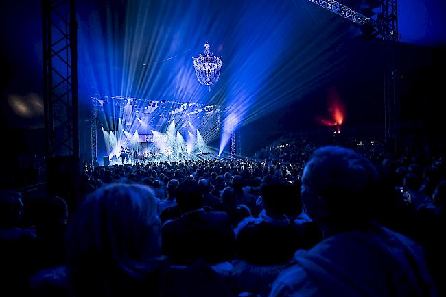 James Morrison auf der Bühne.