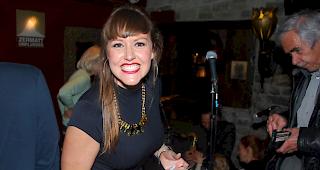 S&auml;ngerin Natalie Williams strotzt auch nach ihrem zweist&uuml;ndigen Auftritt noch vor Energie.