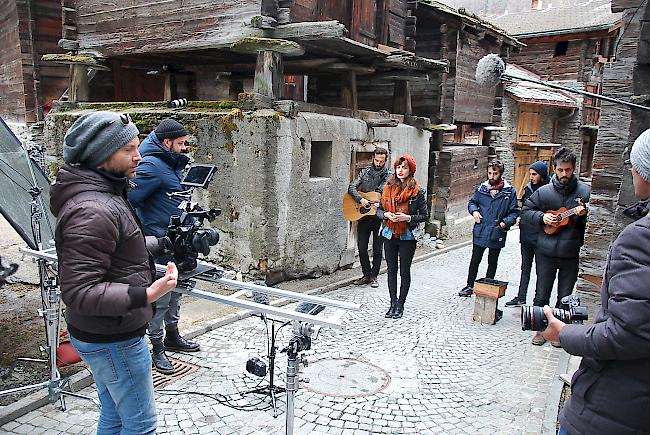 Die ganze Band beim Dreh des Videoclips am frühen Freitagnachmittag. 