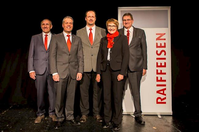 Der Verwaltungsrat der Raiffeisenbank Gampel-Raron (v.l.): Ulrich Bregy, Cornelius Imboden, Christoph Ceppi (Präsident des Verwaltungsrates), Beatrice Meichtry und Hans Peter Lehner.
