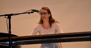 Mit einer Erz&auml;hlung &uuml;ber Liebe und den dazu notwendigen Mut holte Jasmin Bilgischer in der Kategorie A den ersten Preis.