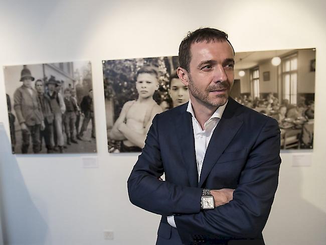 Unternehmer Guido Fluri steht massgeblich hinter der Wiedergutmachungs-Initiative, die eine Entschädigung für die Opfer fürsorgerischer Zwangsmassnamen fordert. Er hofft, dass der Gegenvorschlag des Bunderates durchkommt. (Archivbild)